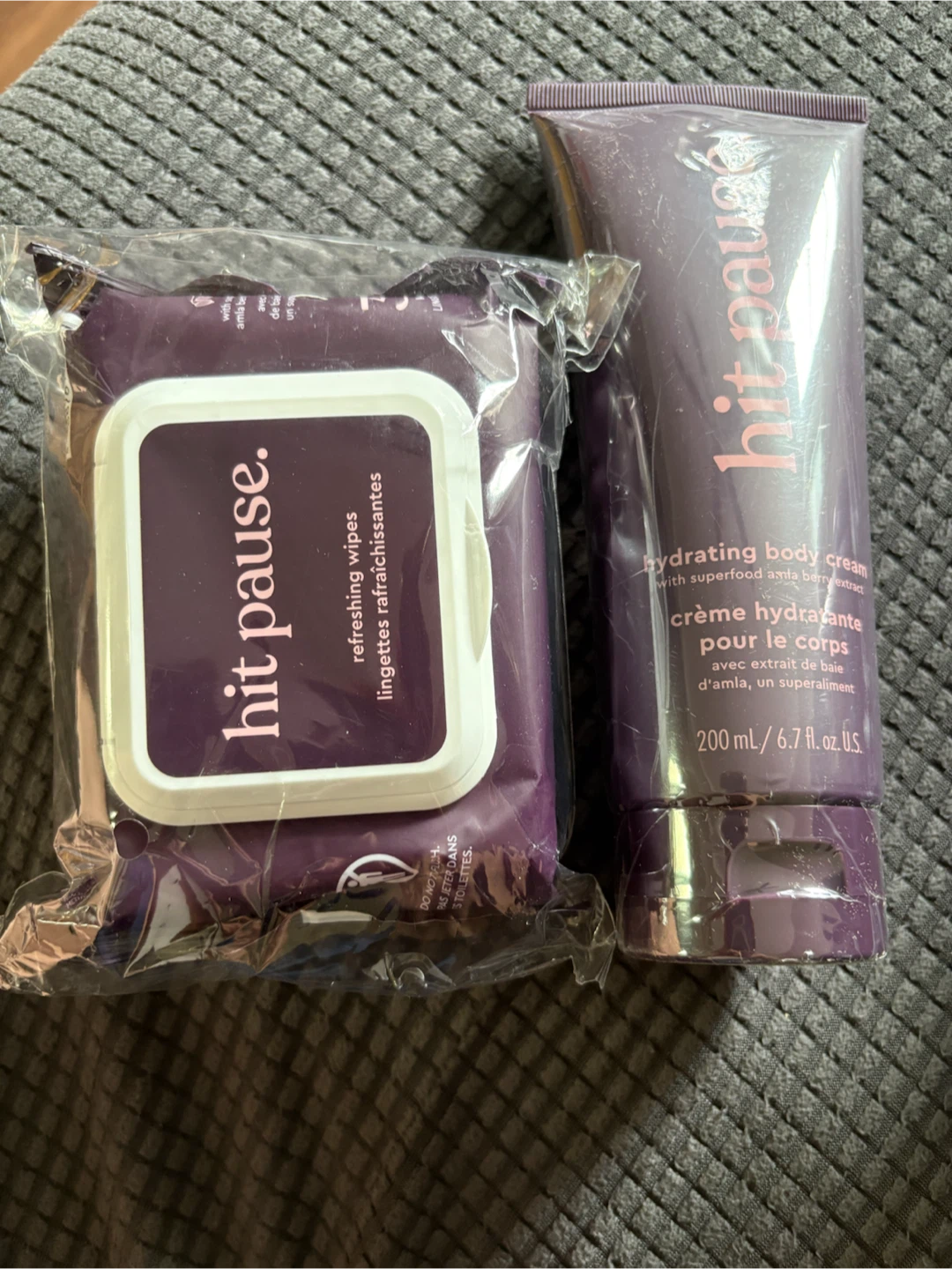 Hit Pause Hydrating Body Cream & Refreshing Wipes Set