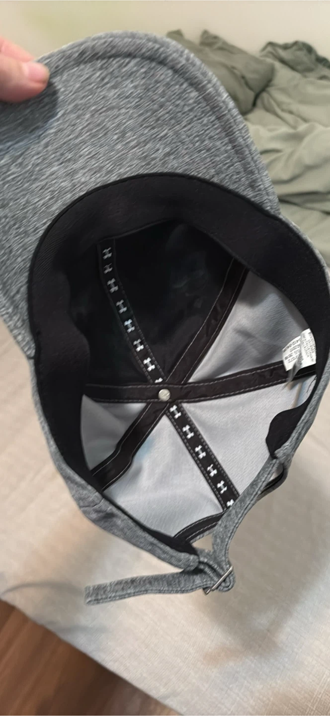Under Armour Grey Hat - photo 2