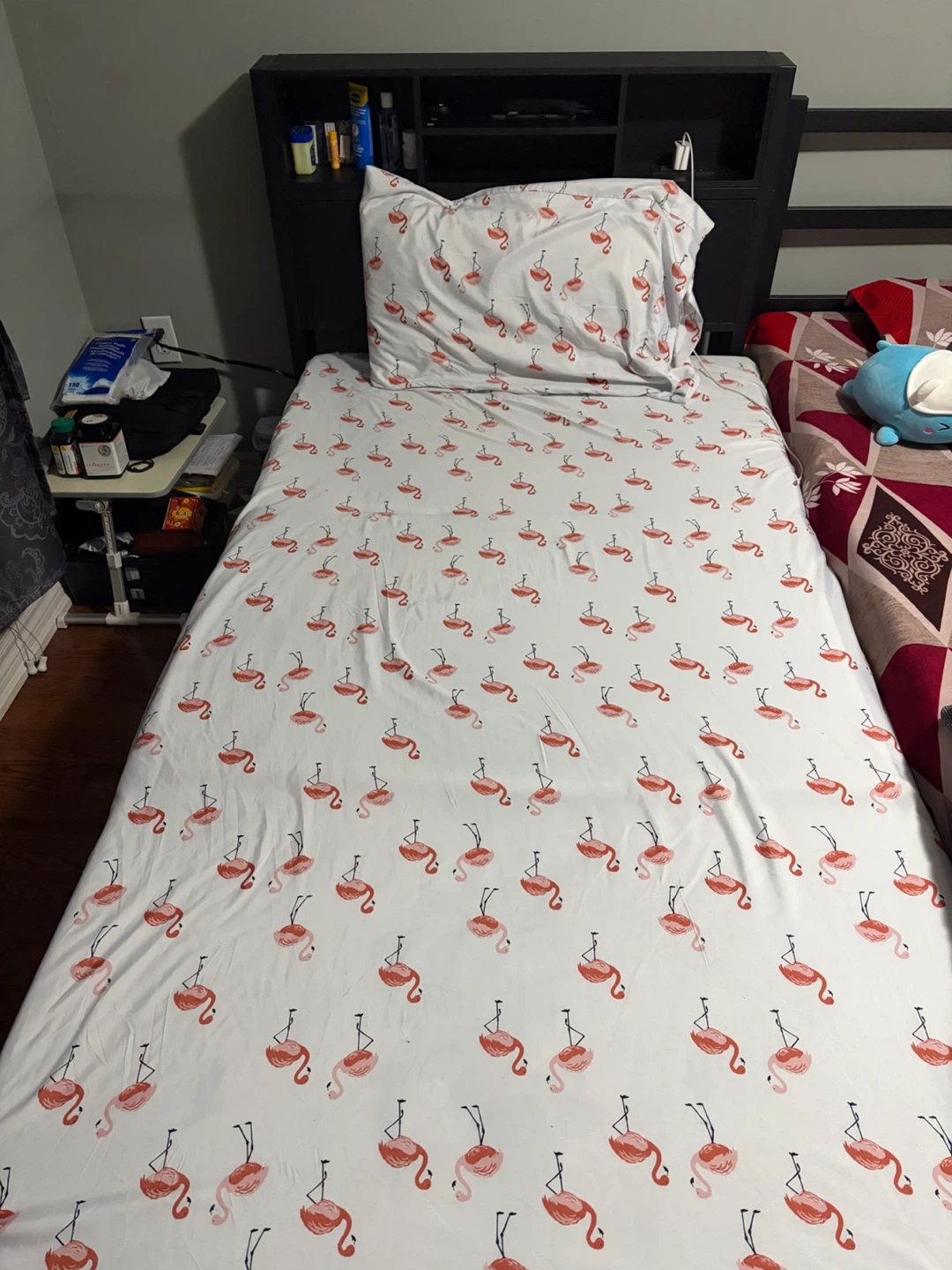 Twin metal bed frame - photo 4