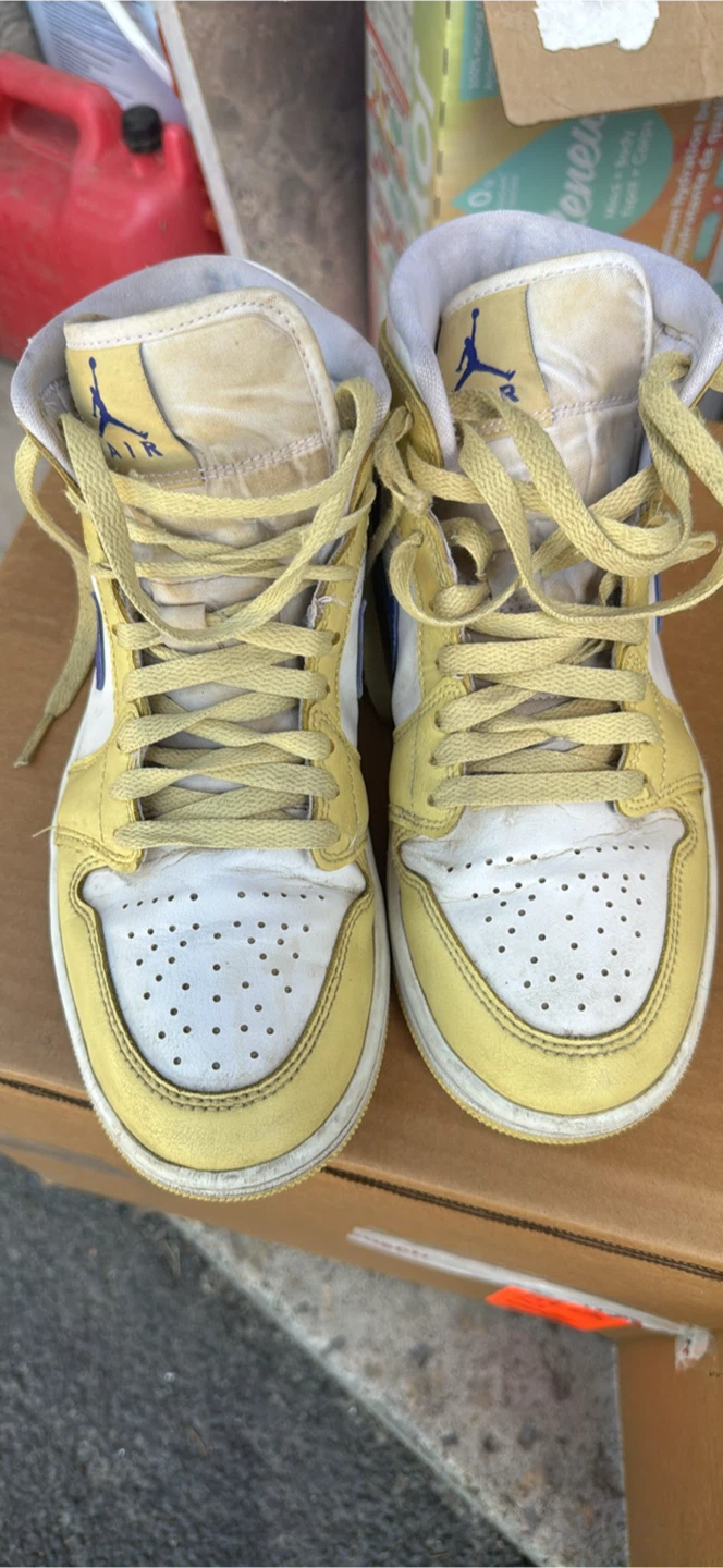 Nike Air Jordan 1 Mid Youth Shoes - photo 2