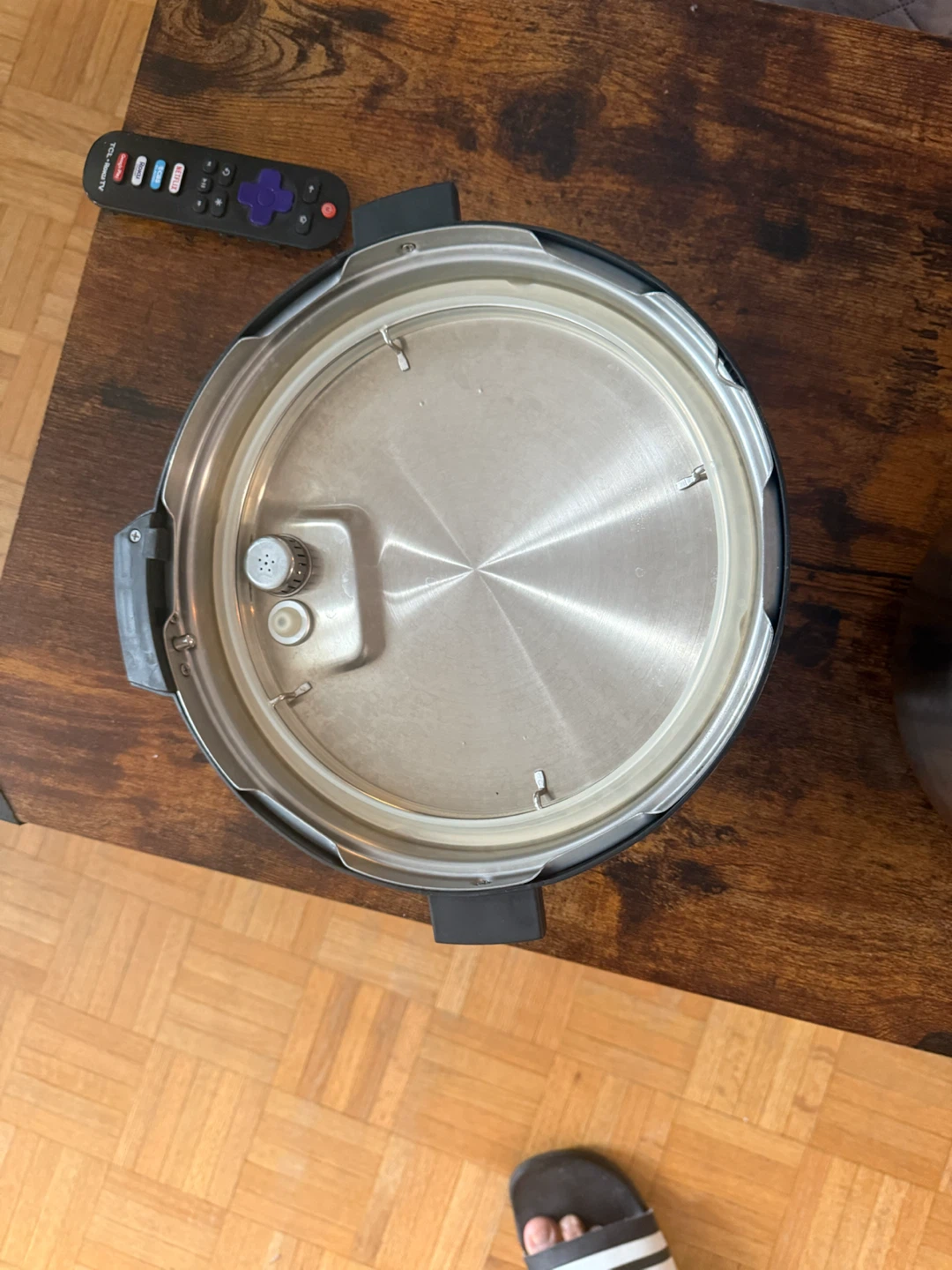 Instant Pot Multi-Use Pressure Cooker 6 qt (Barely Used) - photo 3