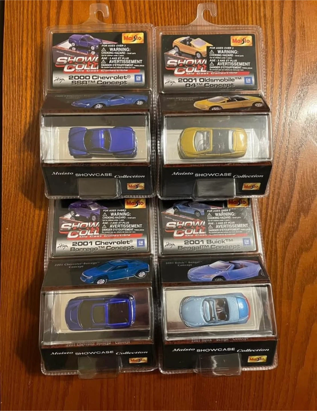 VINTAGE (2001) MAISTO SHOWCASE COLLECTION (1:64 Scale diecast)