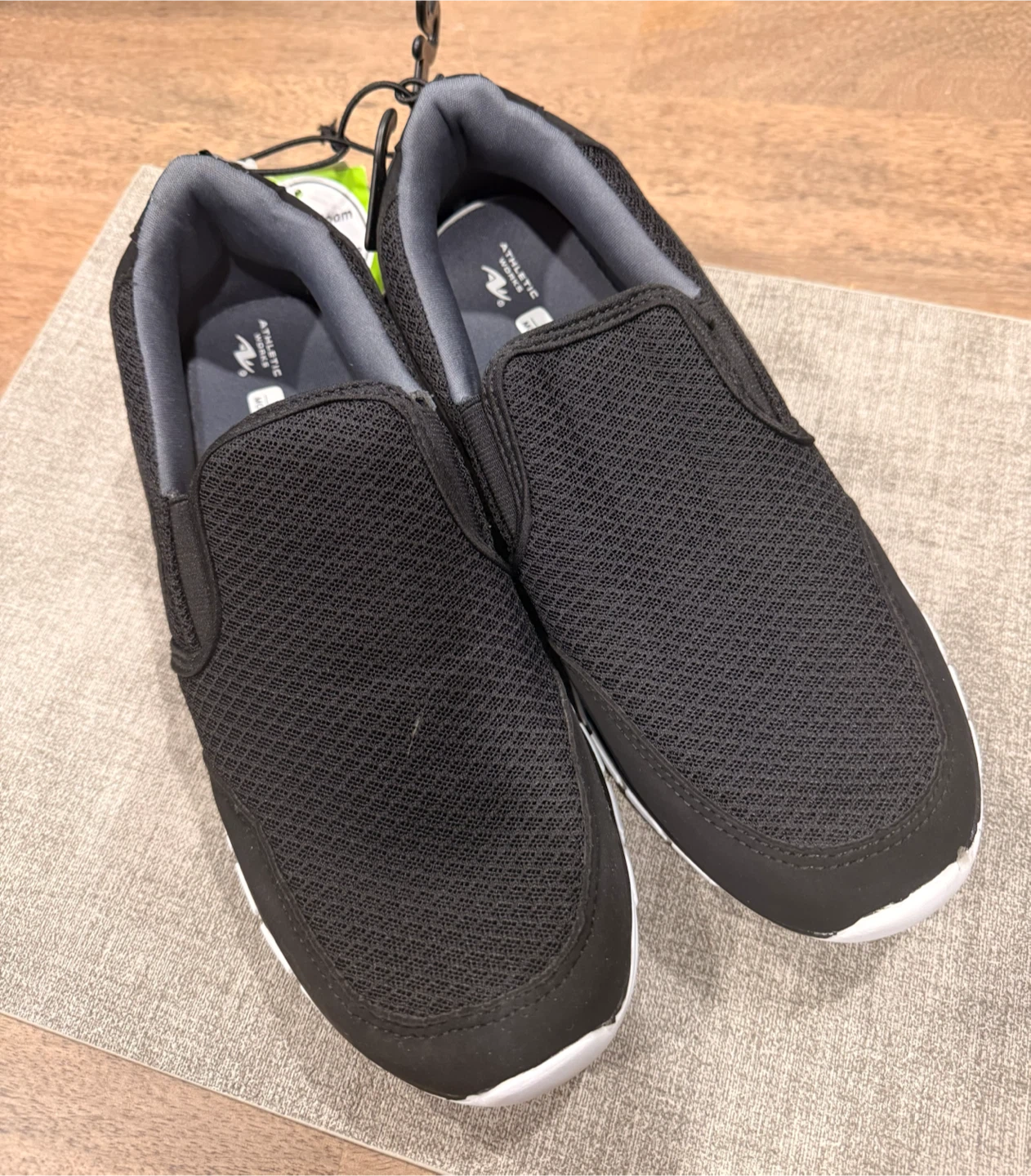 NEW Athletic Works Men's Slip-On Shoes Black Size 6