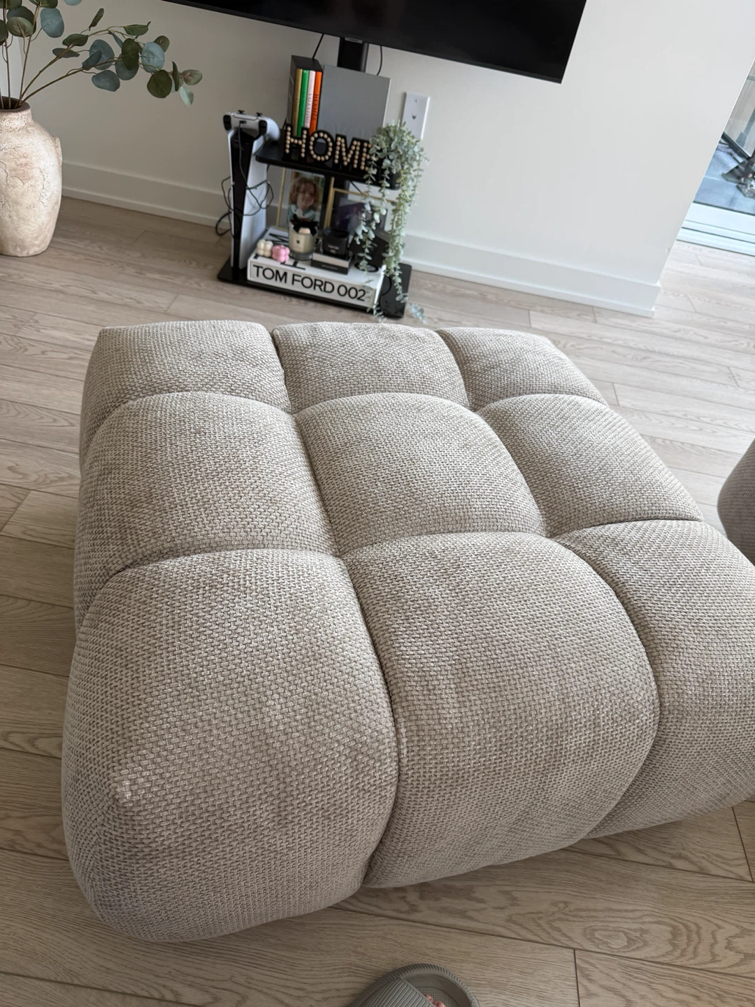 Modern Tufted Accent Chair with Ottoman - photo 5