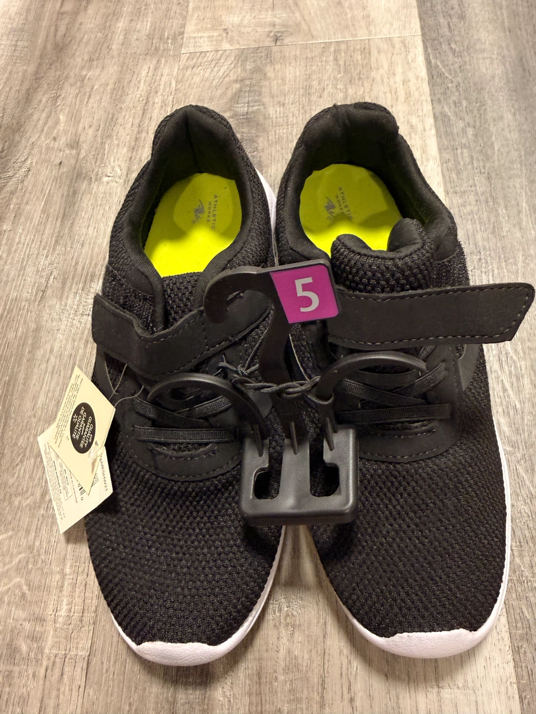 NEW Athletic Works youth Memory Foam Sneakers - Size 5