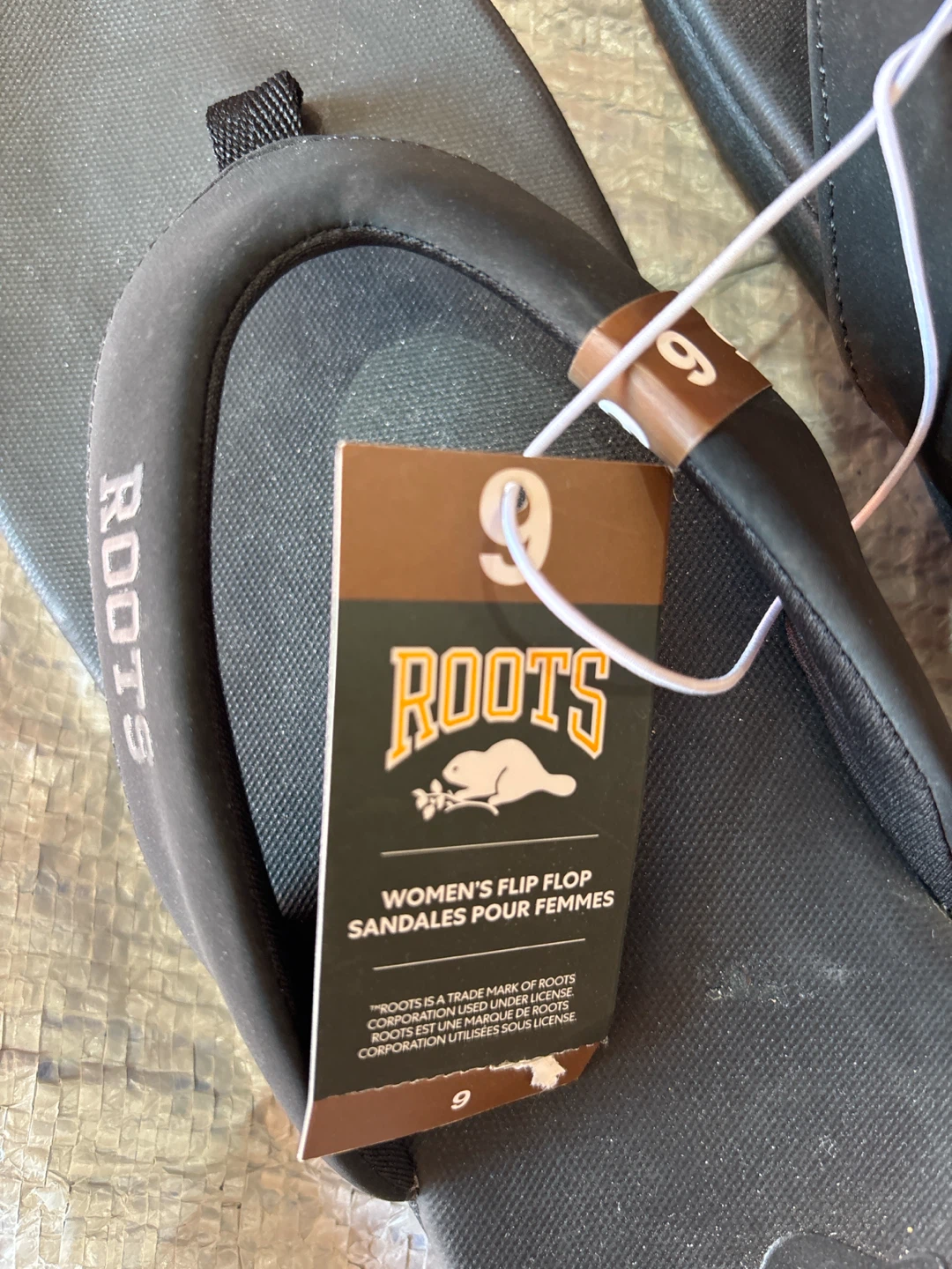 Roots Women's Flip Flops Size 9 - photo 2
