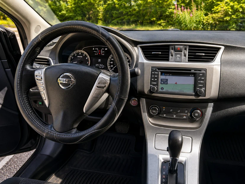2013 Nissan Sentra SR - photo 4