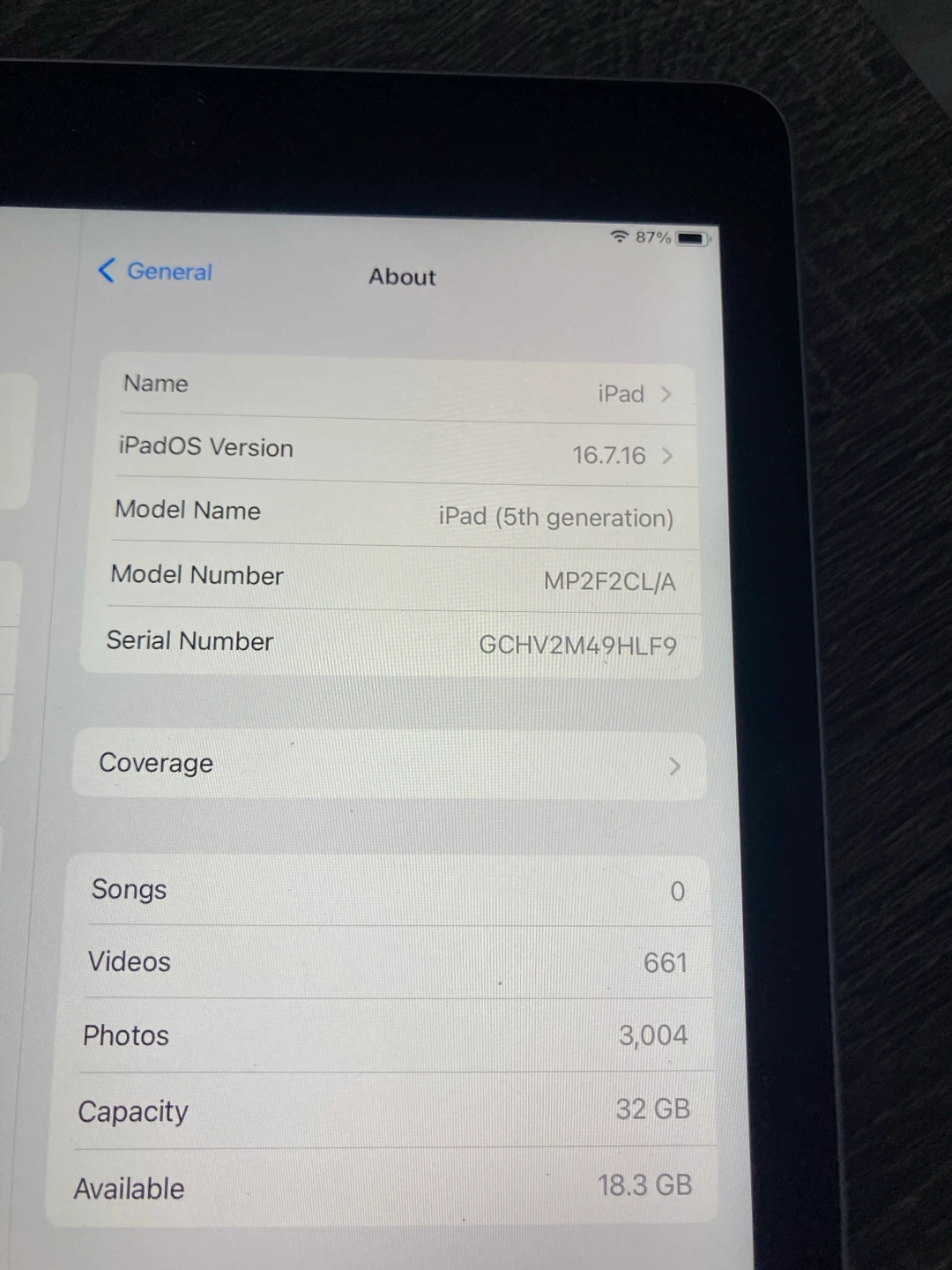 Apple iPad (5th generation) 32GB - Space Grey - photo 2