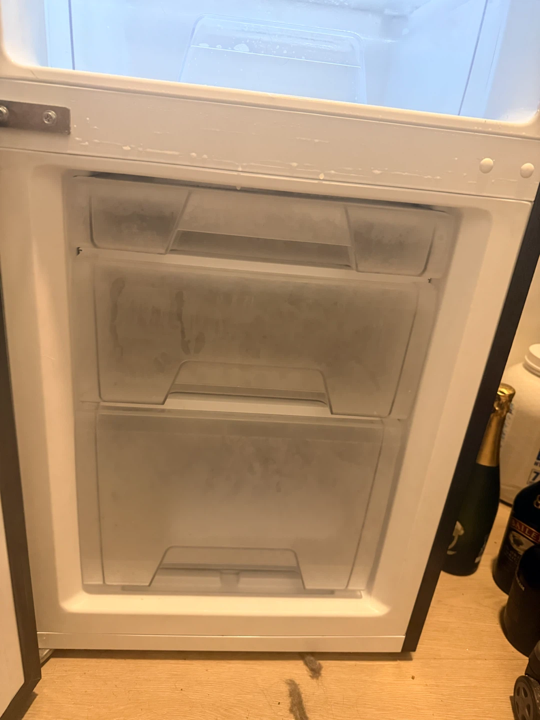 Insignia Mini Fridge - photo 4