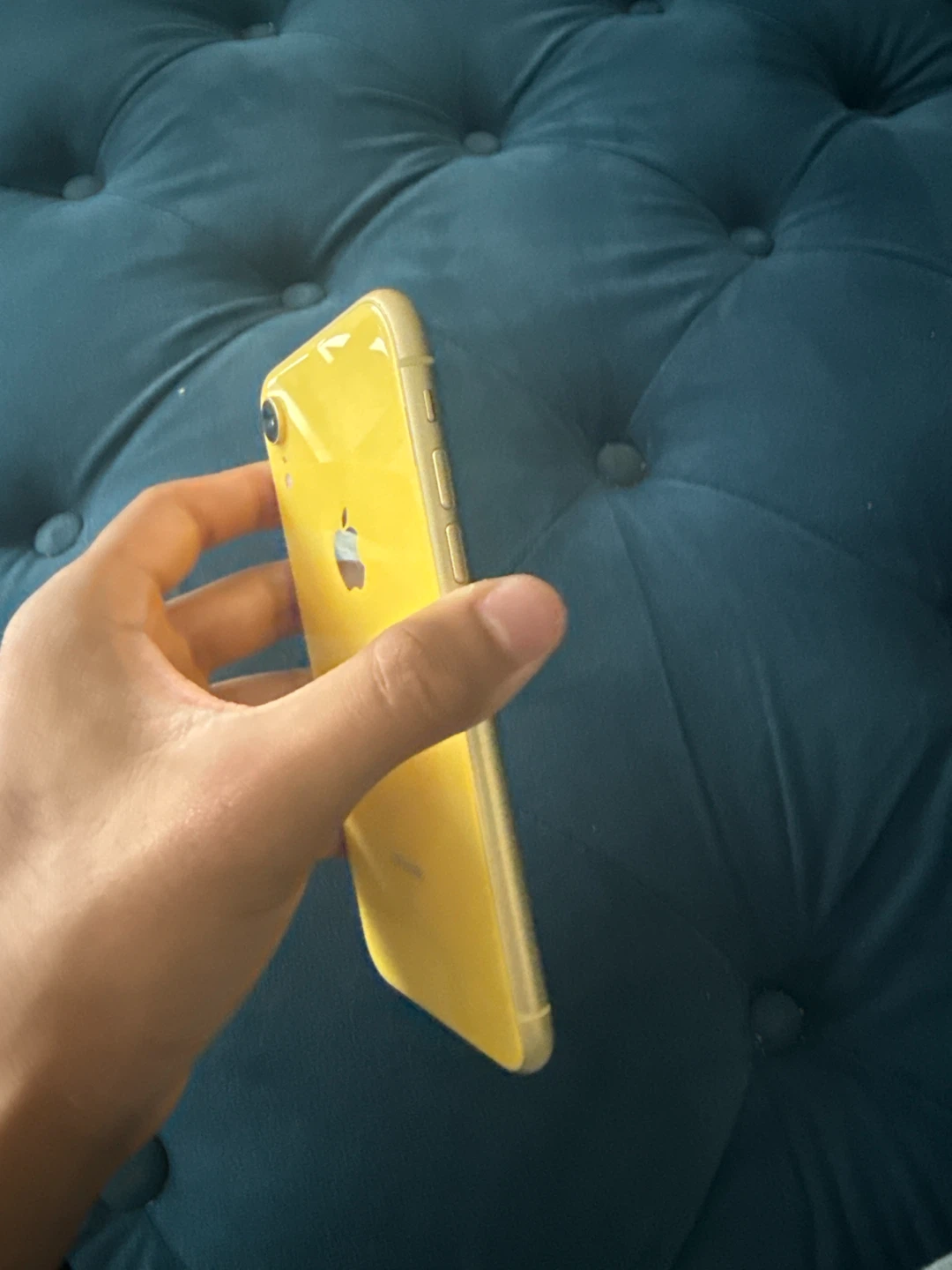 Apple iPhone XR Yellow - photo 2