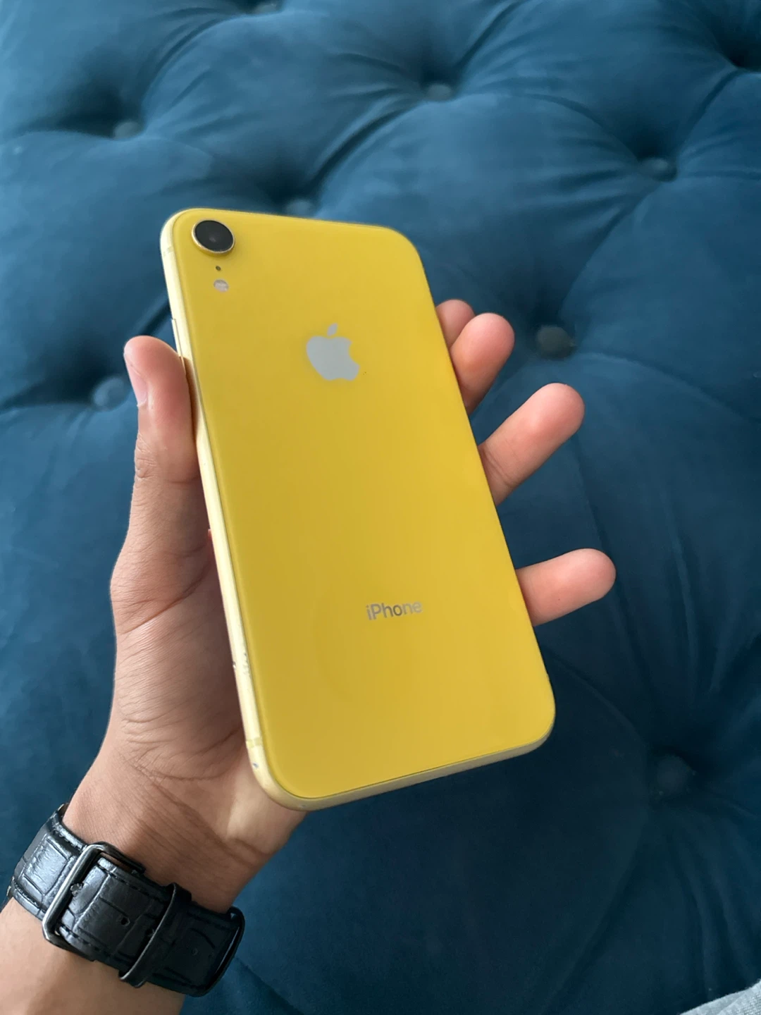 Apple iPhone XR Yellow - photo 3