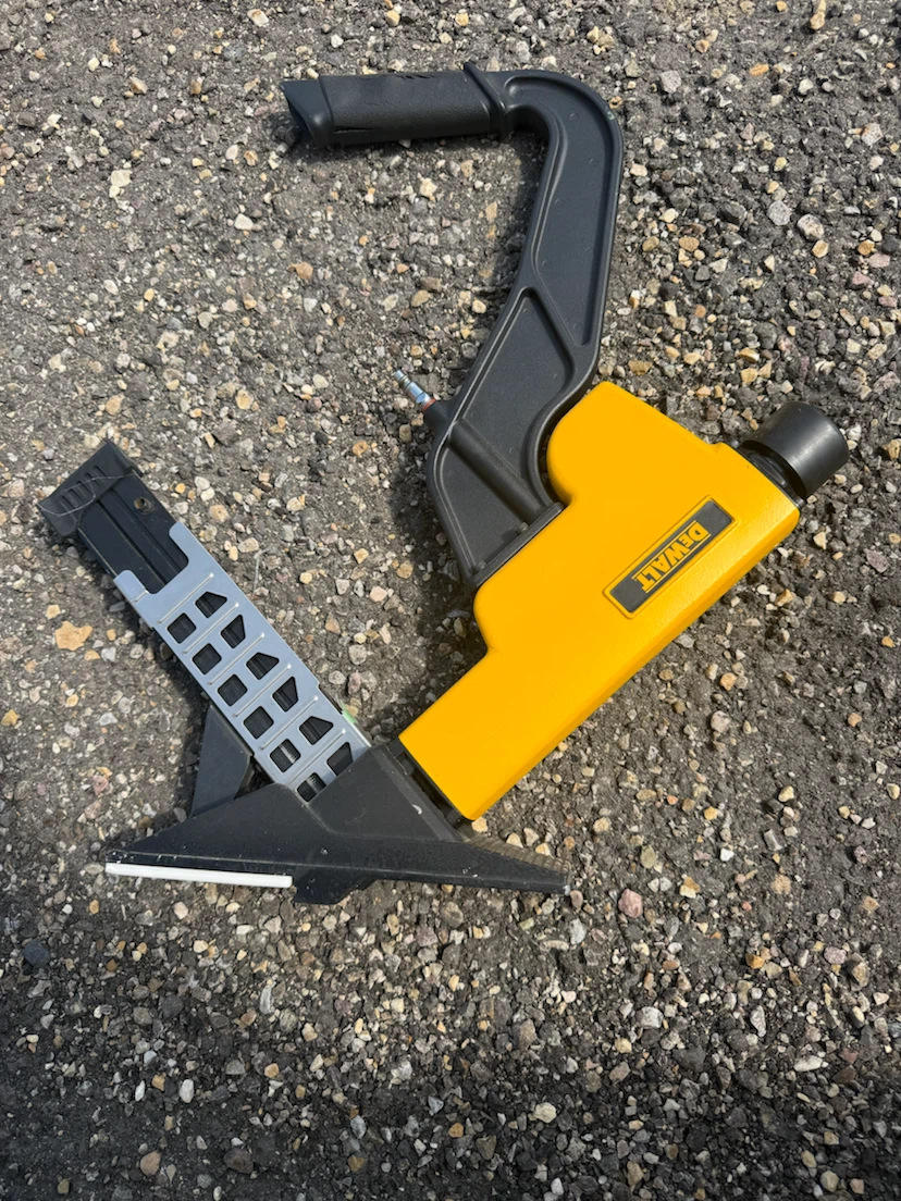 DEWALT Pneumatic  2- in -1 Flooring Tool, Strike Powered