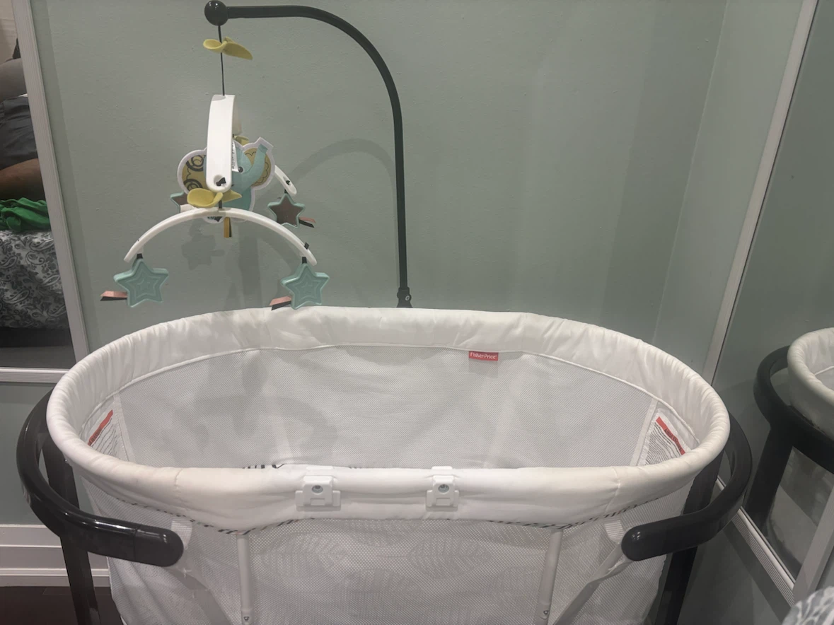 Fisher-Price Baby Bassinet with Mobile