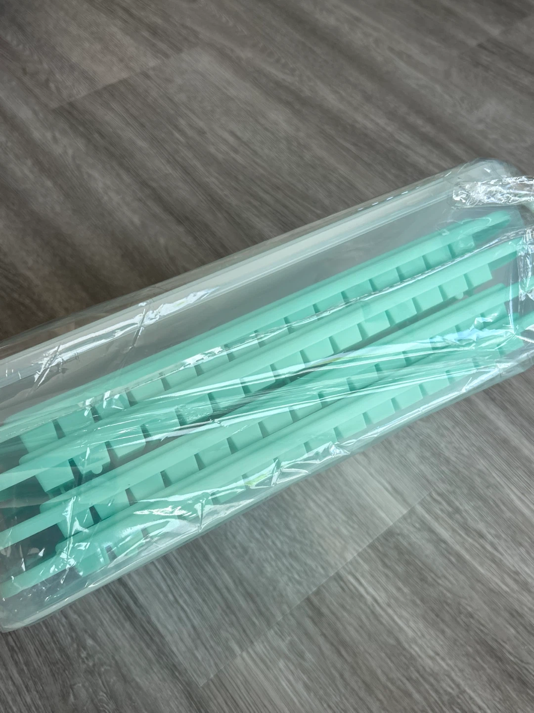Mini Ice Cube Tray with Lid - photo 3