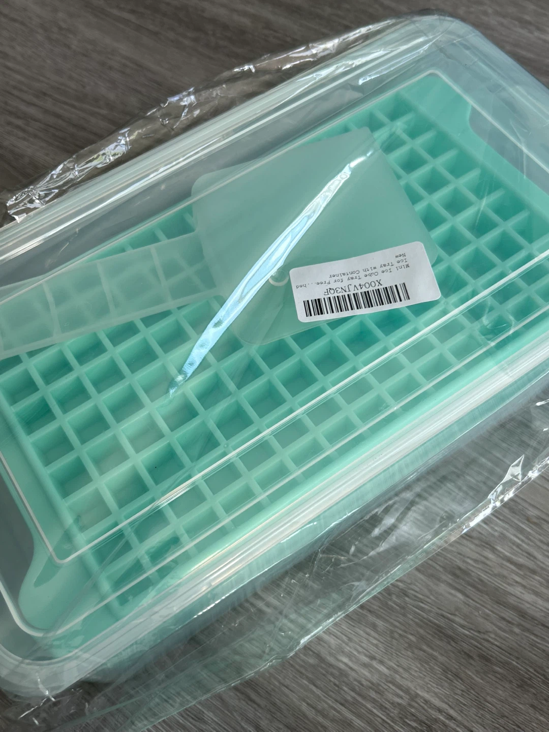 Mini Ice Cube Tray with Lid - photo 4