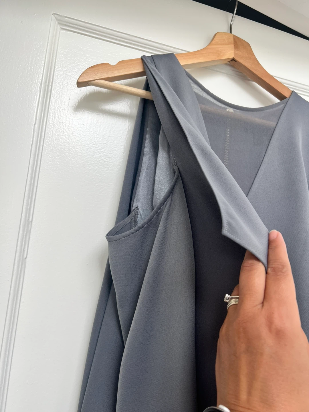 Ted Baker Cocktail Grey V-Neck Cape Dress - photo 4