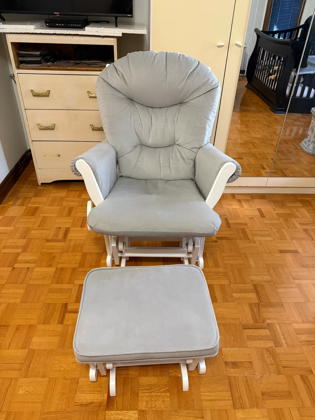 Glider Chair and Ottoman Set - photo 3
