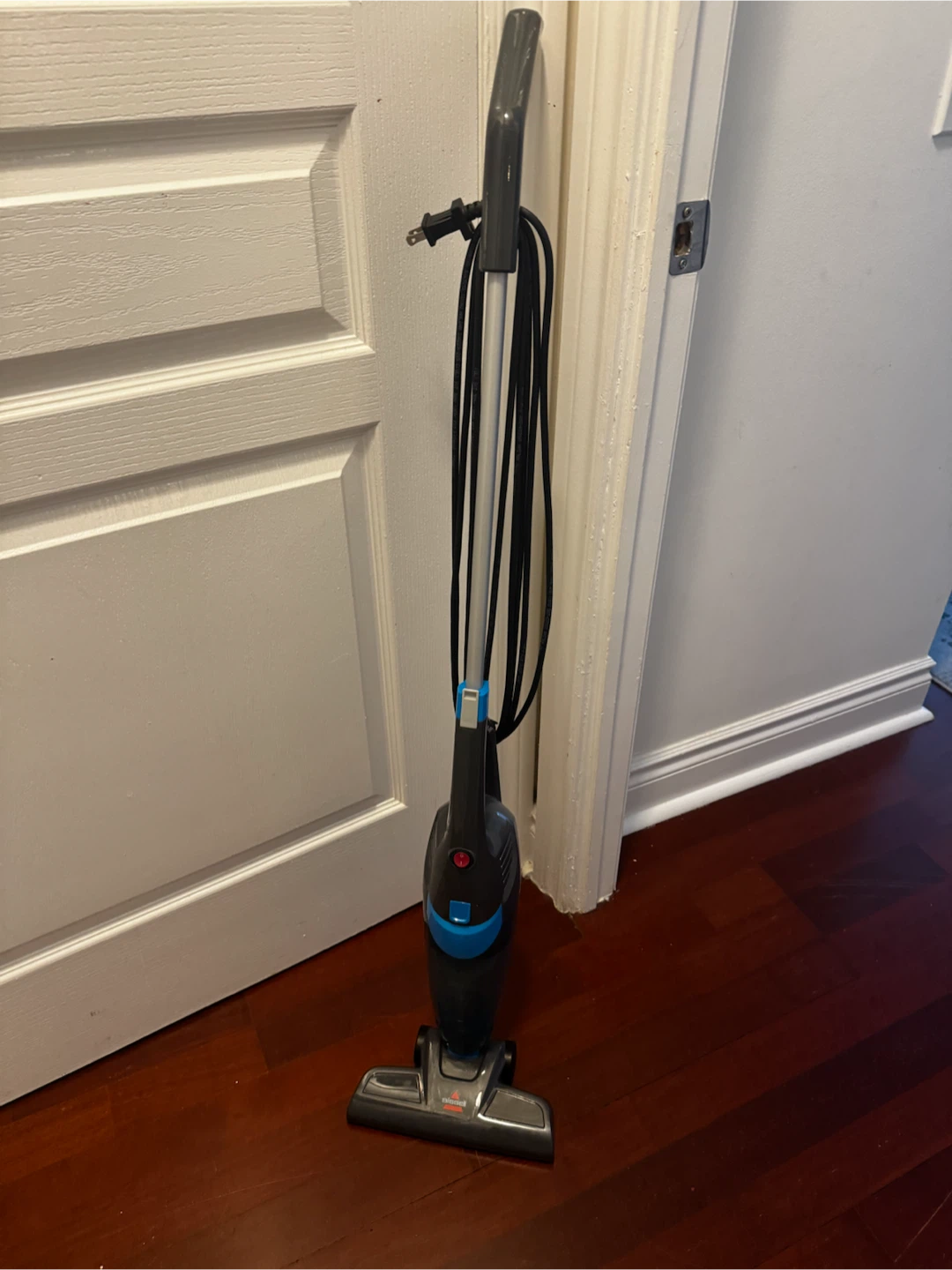 Bissell Stick Vacuum Cleaner - photo 2