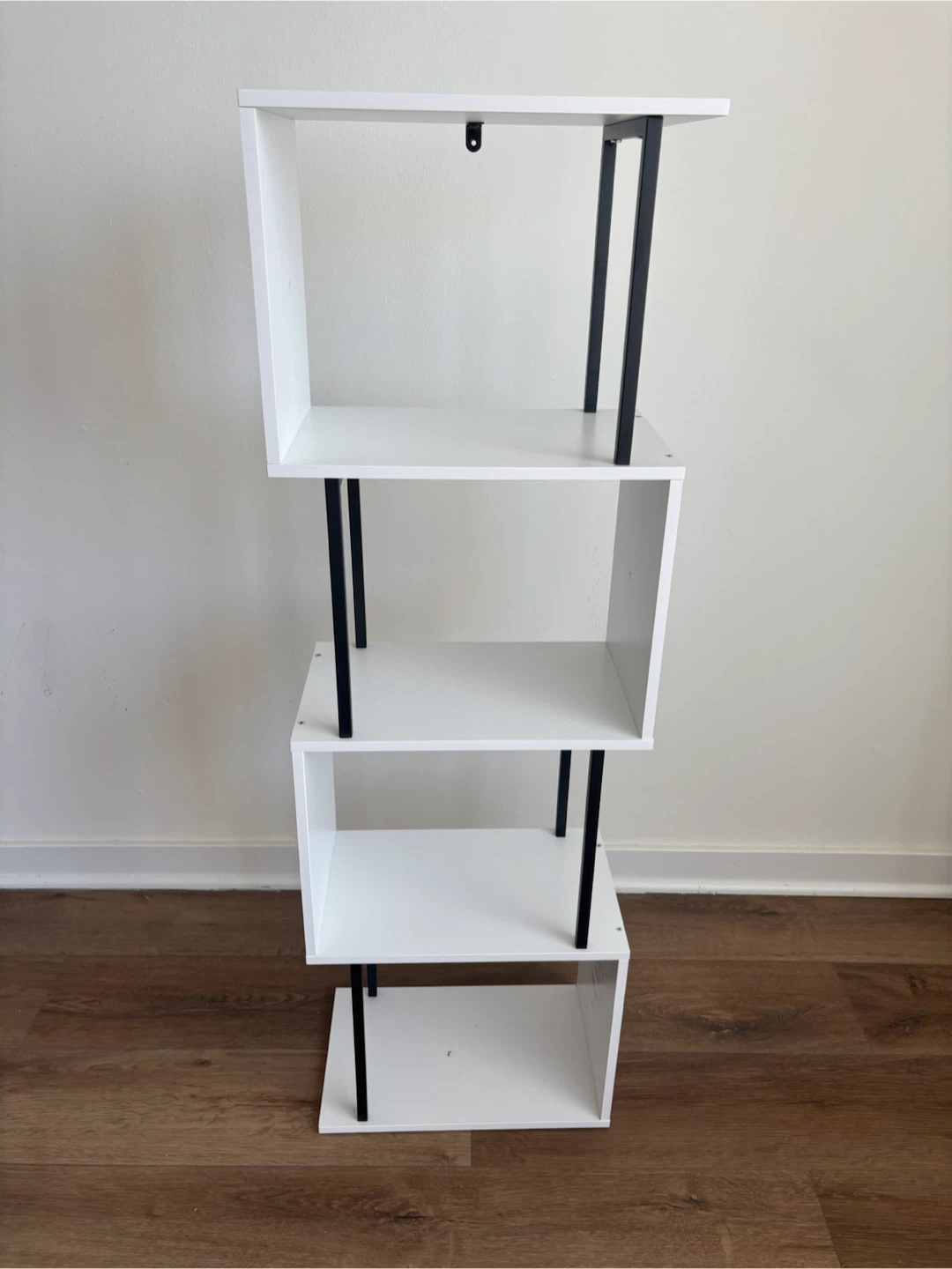 4-tier S-shaped Geometric Bookshelf