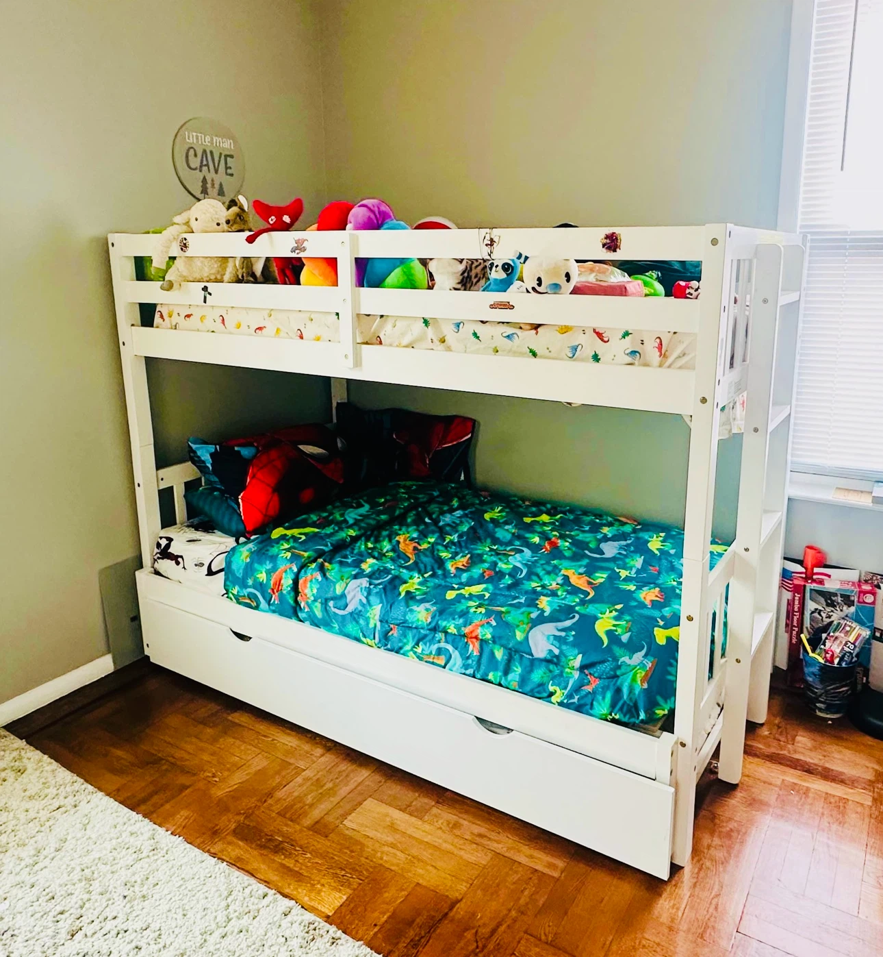 White Triple Bunk Bed with Trundle - photo 3