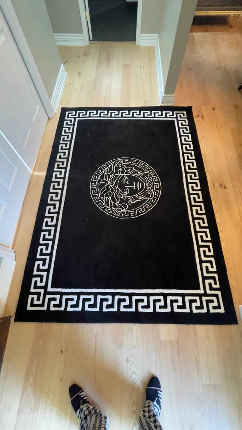 Versace Area Rug 5’x8’