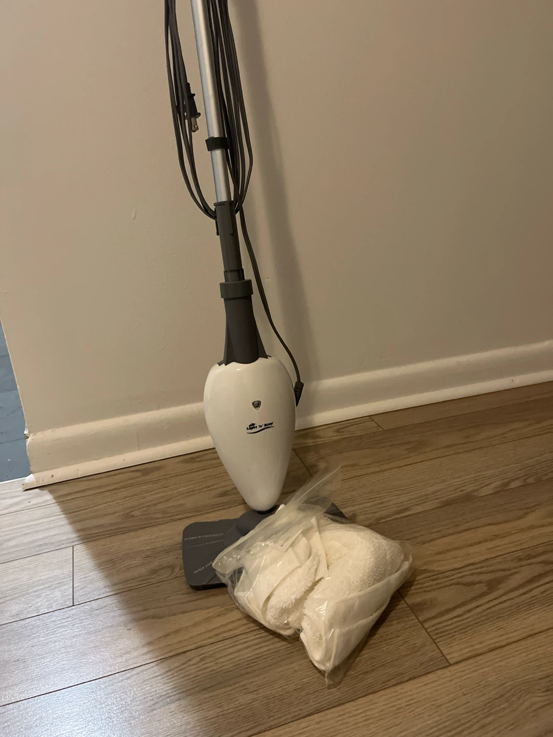 Light 'n' Easy Steam Mop