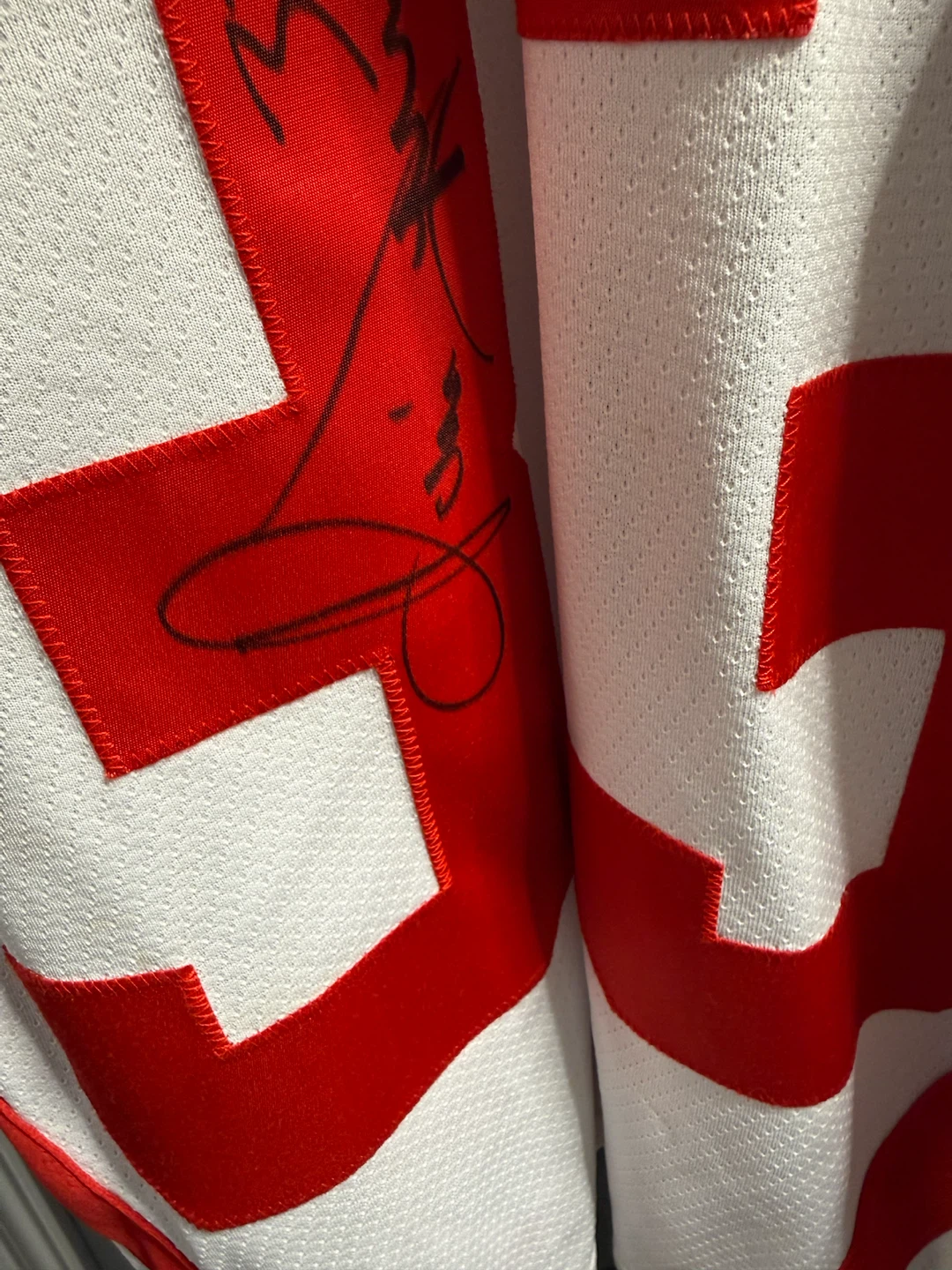 Authentic Kris Draper signed Detroit Red Wings jerseys - photo 4
