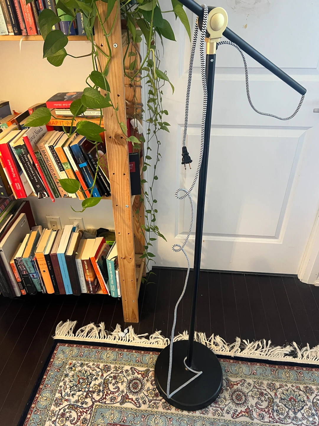 Black floor lamp with adjustable arm - photo 2