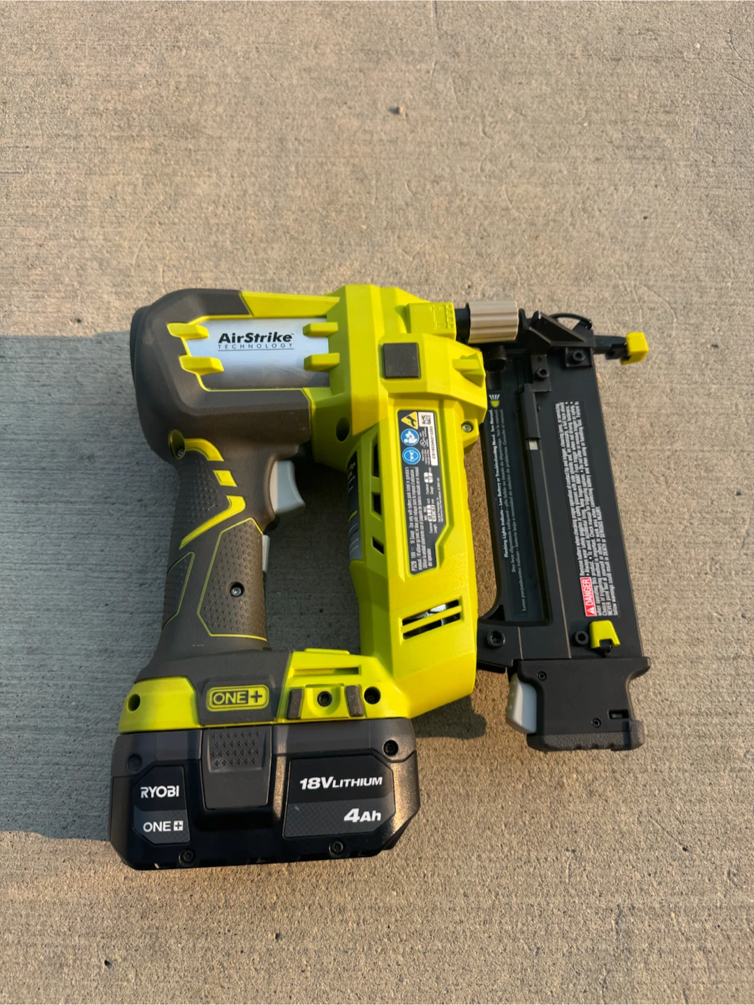 Ryobi Brad Nailer - like new - photo 2