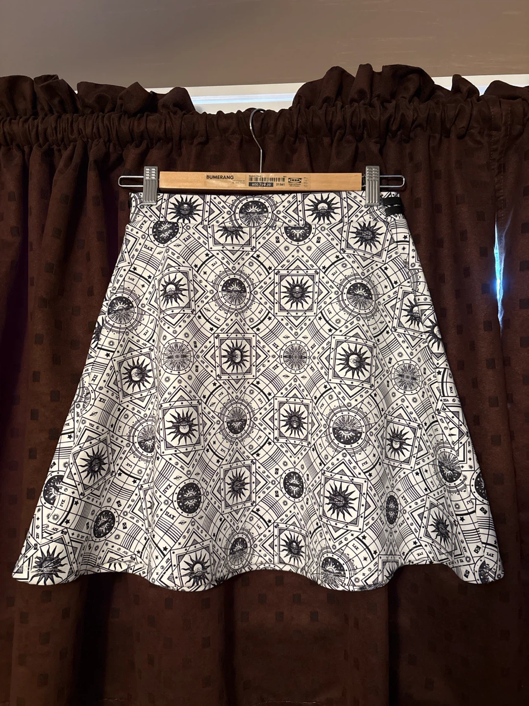 Splash-Black and White Celestial Print Skirt-Size 6 - photo 2