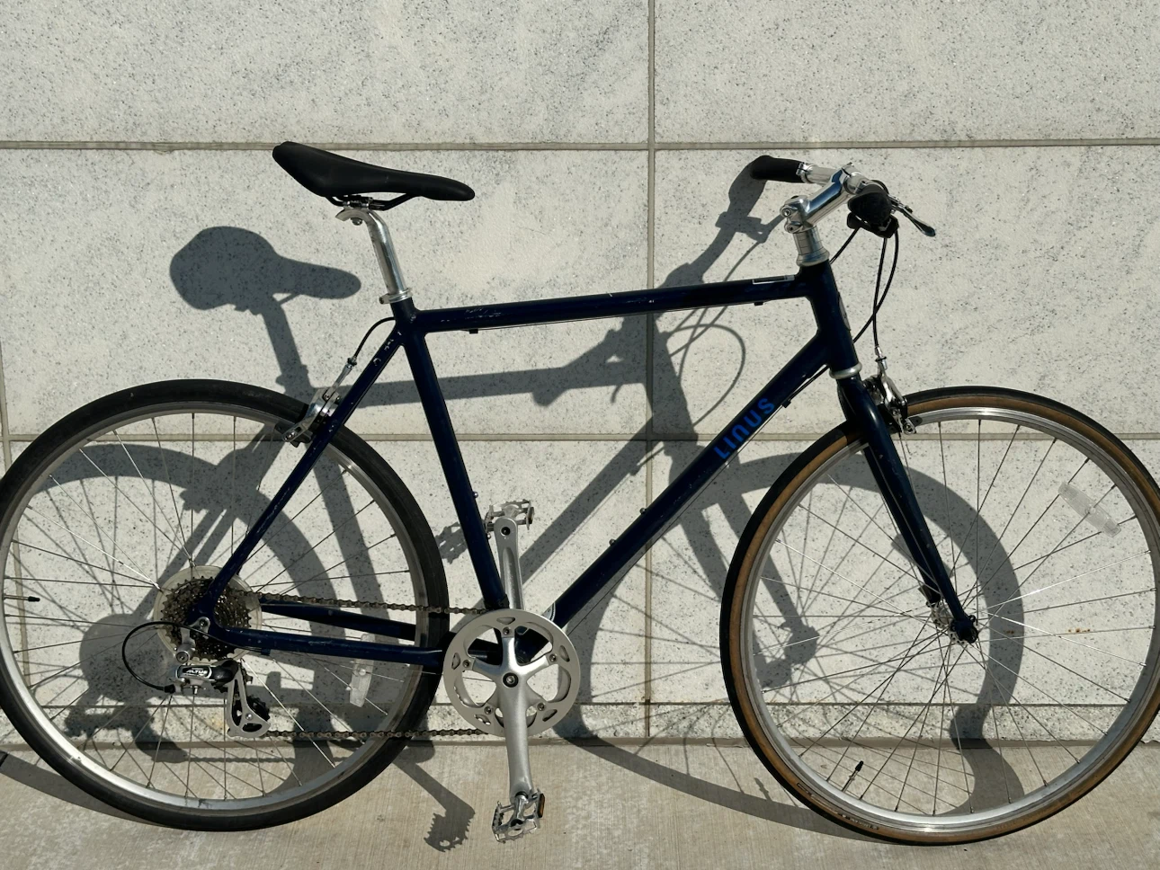 (MINT CONDITION) Linus City Bike - Shimano