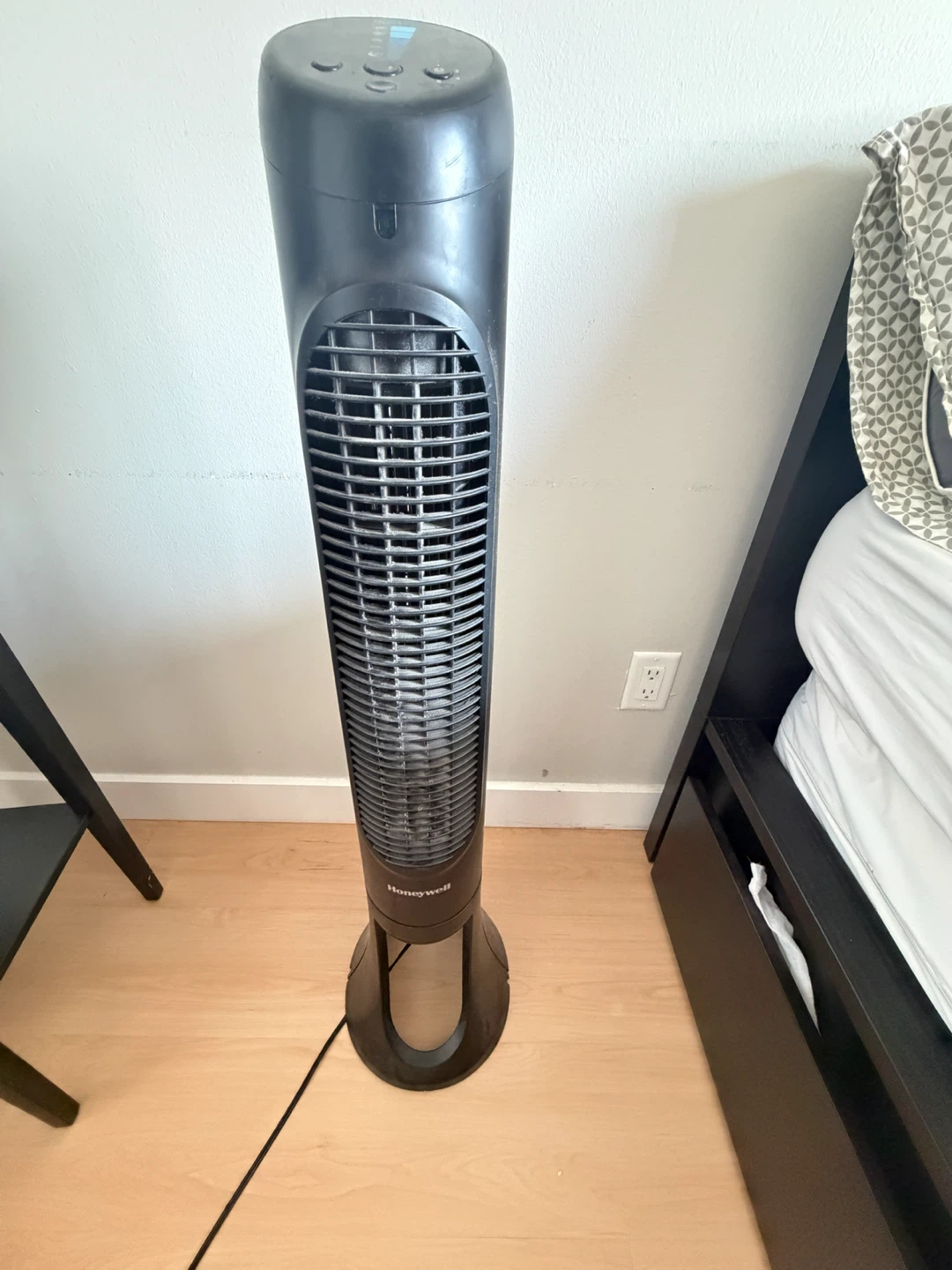 Honeywell Quiet Set 8-Speed Tower Fan