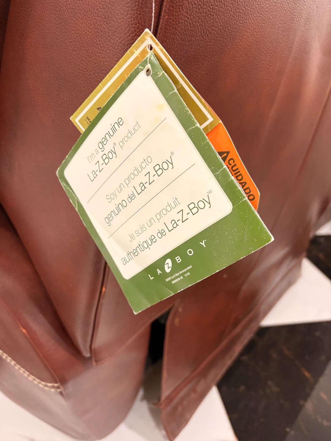 La-Z-Boy Brown Leather Loveseat - photo 2