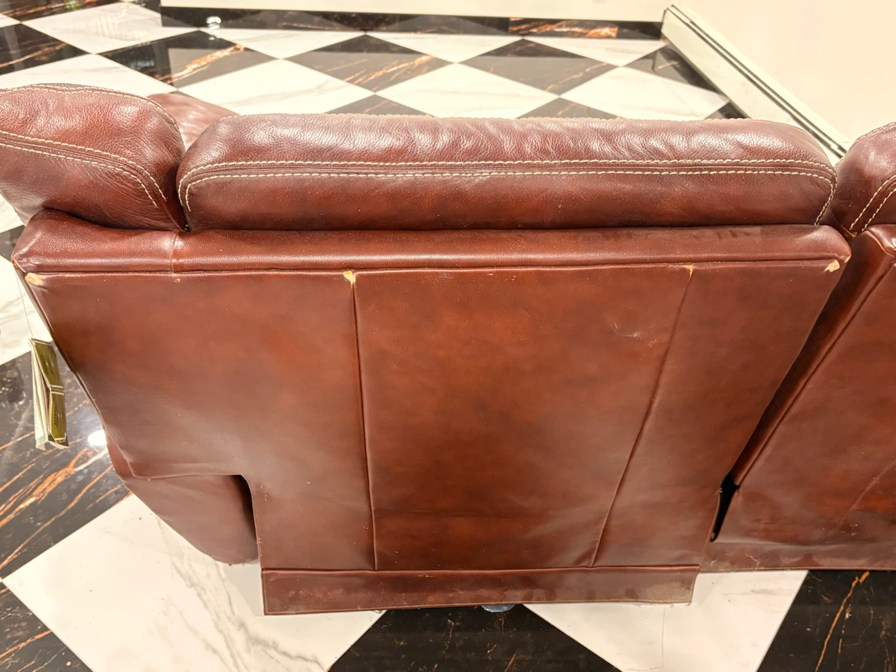 La-Z-Boy Brown Leather Loveseat - photo 3