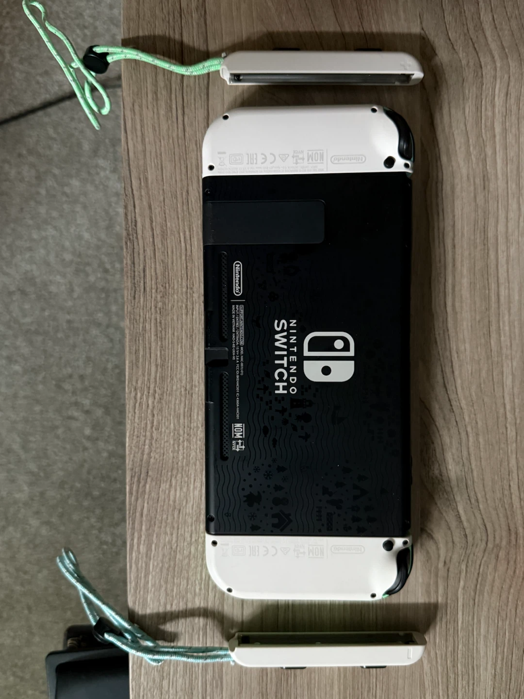 Nintendo Switch Console - Animal Crossing Edition - photo 2