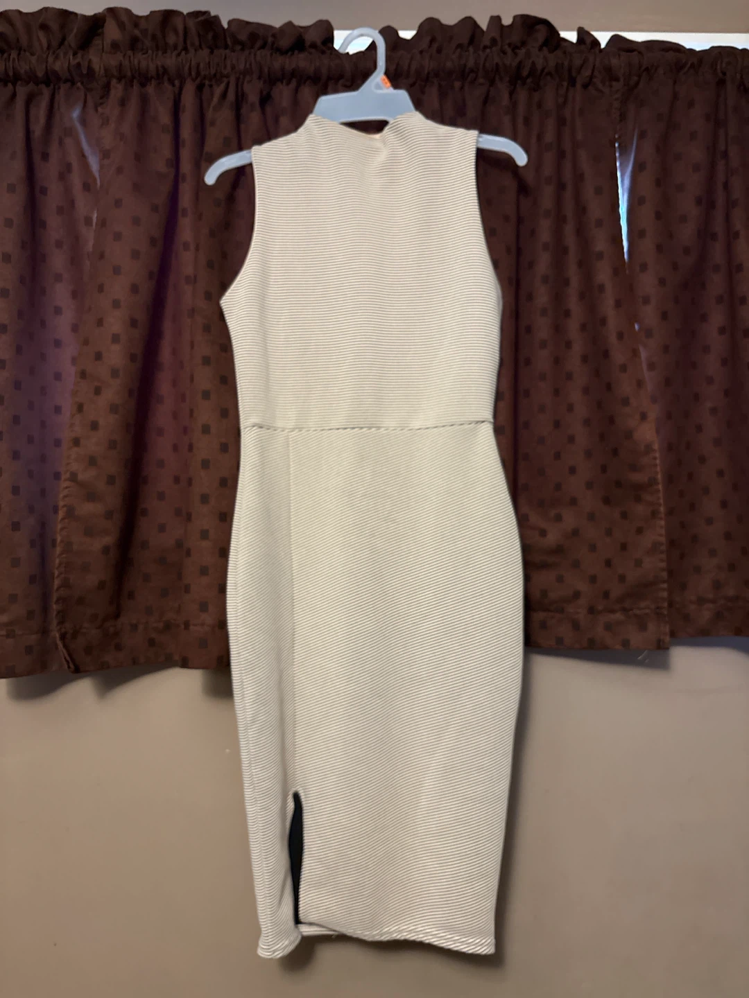 Missguided Sleeveless Bodycon Dress-Size 6