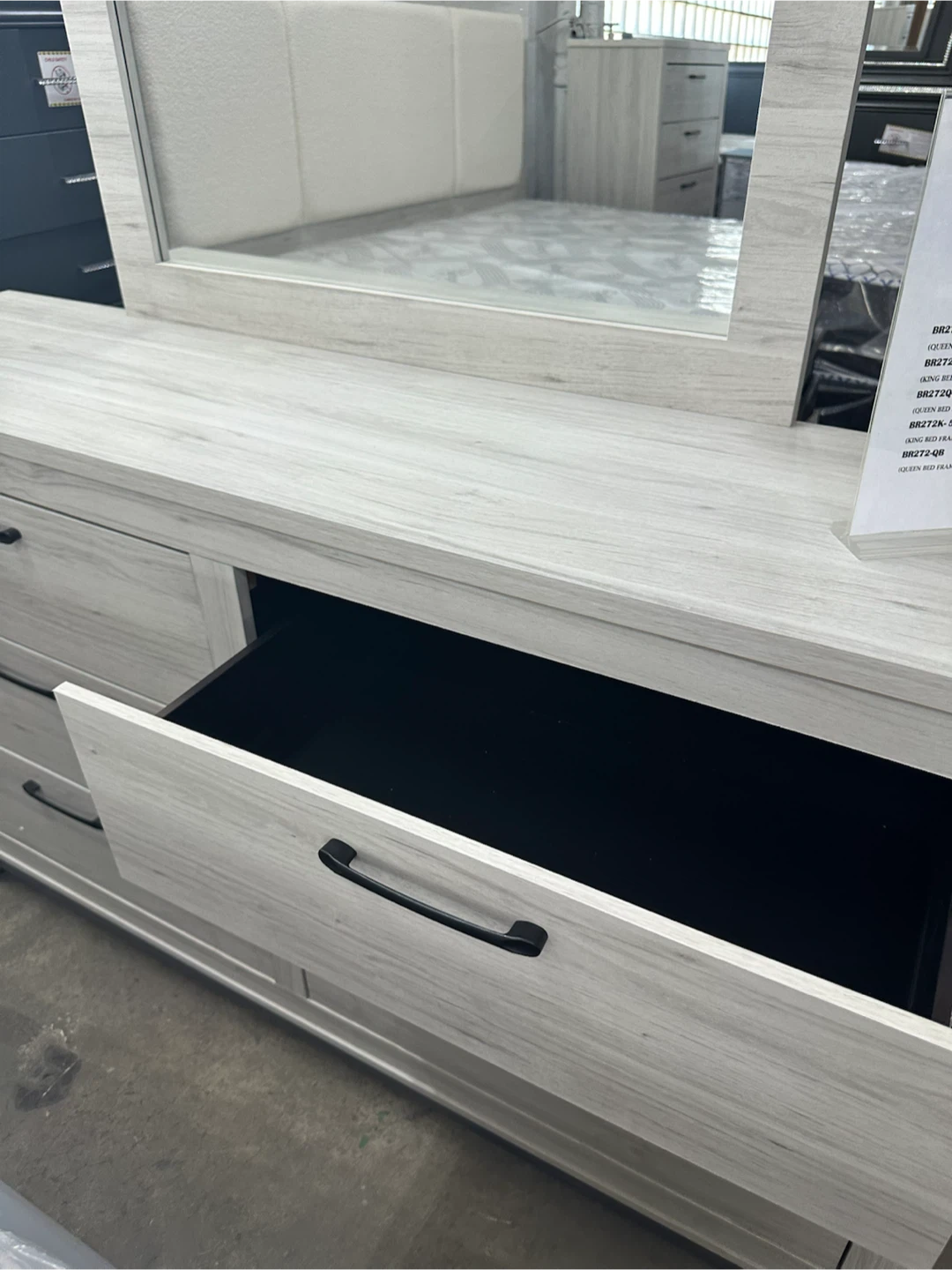 4 piece queen set bed frame mirror dresser nightstand - photo 4