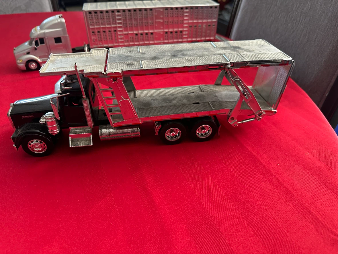 Diecast  Trucks  and Trailers $20-$40 each set - photo 3