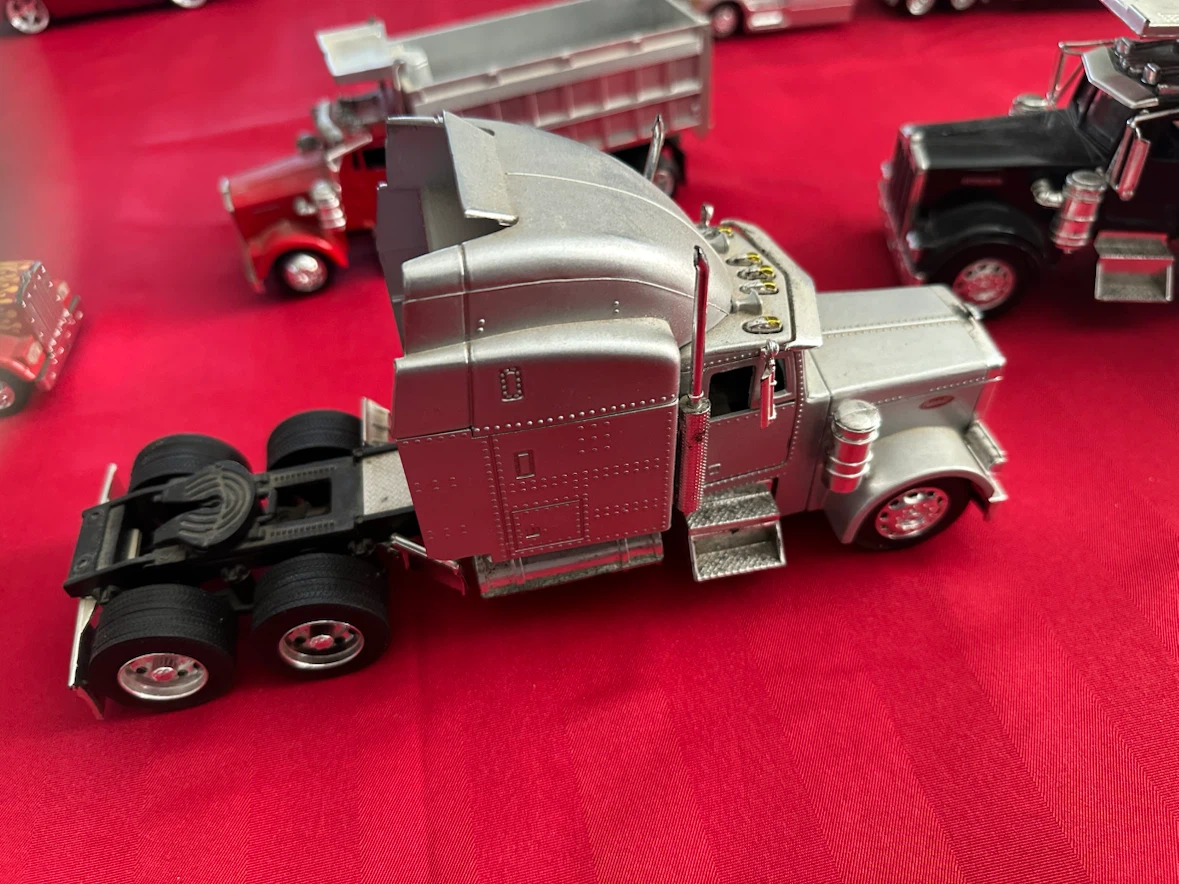 Diecast  Trucks  and Trailers $20-$40 each set - photo 5