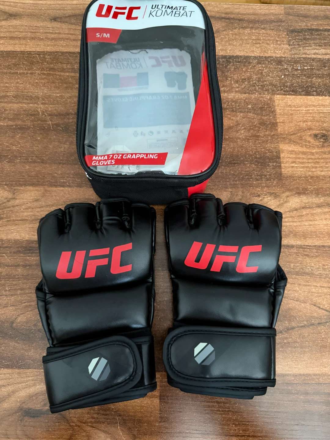 UFC MMA 7oz Grappling Gloves