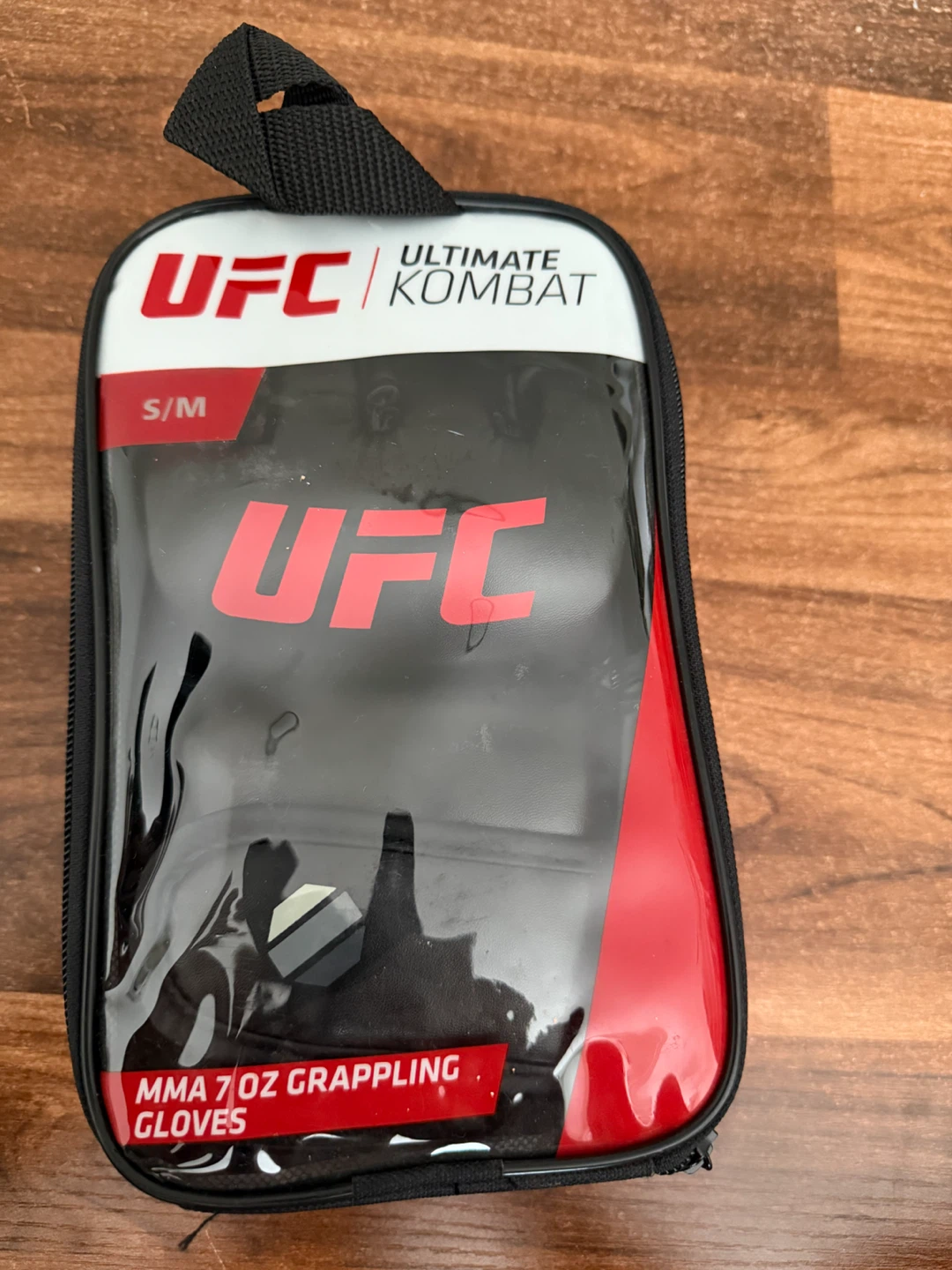 UFC MMA 7oz Grappling Gloves - photo 5