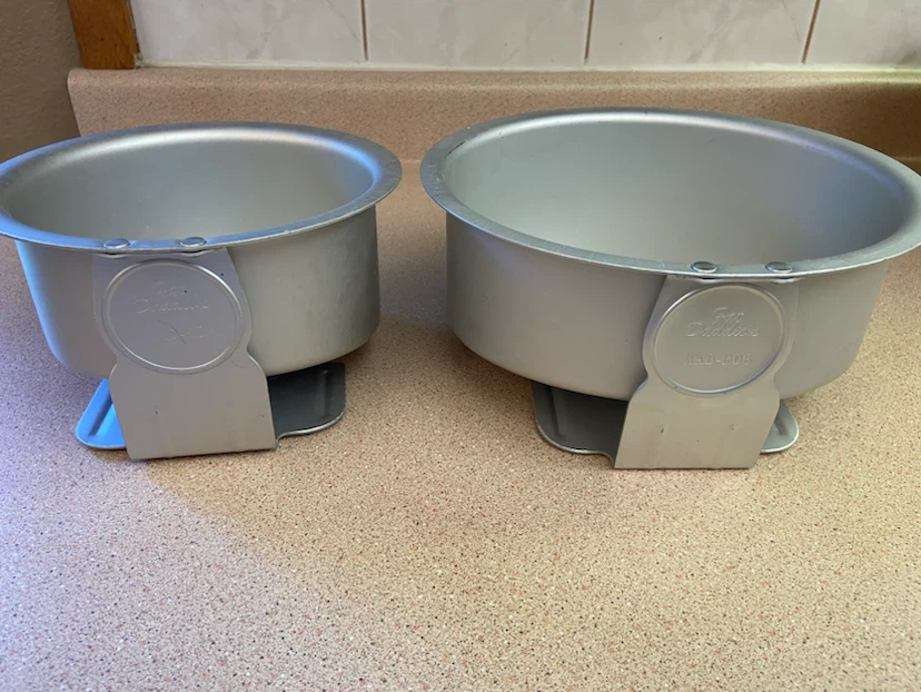 Set of 2 topsy turvy cake pans - photo 3