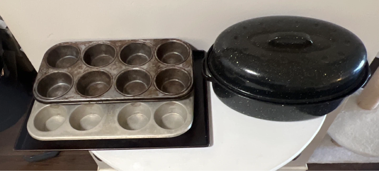 Vintage Kitchen Bakeware & Roasting Lot - 4 Pcs