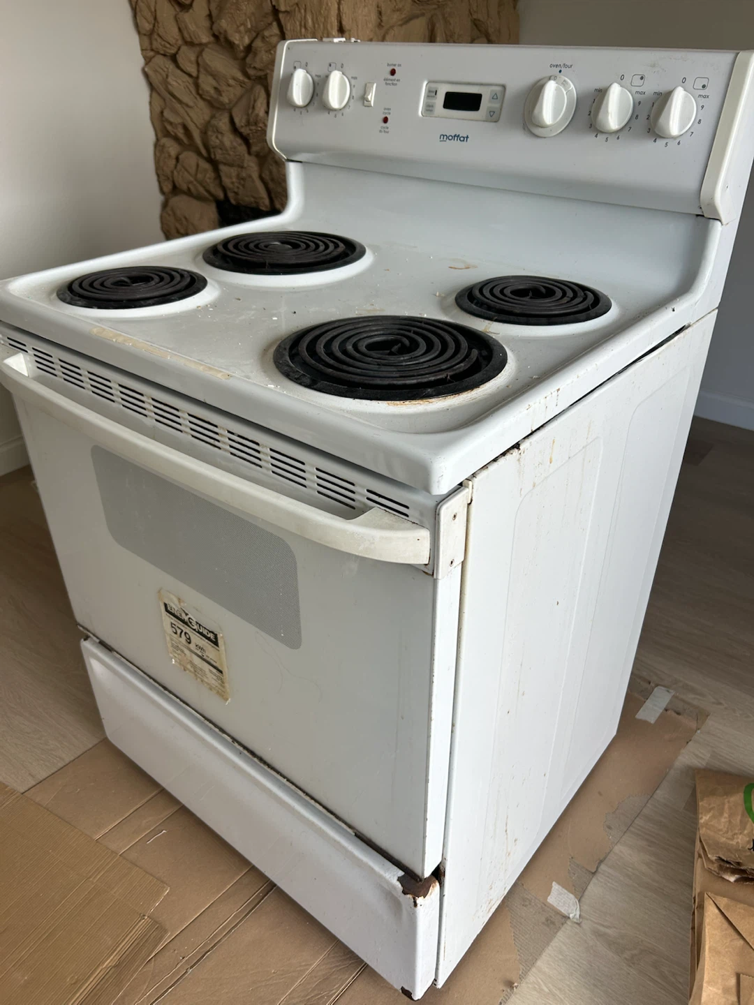 Moffat White Electric Stove - photo 2