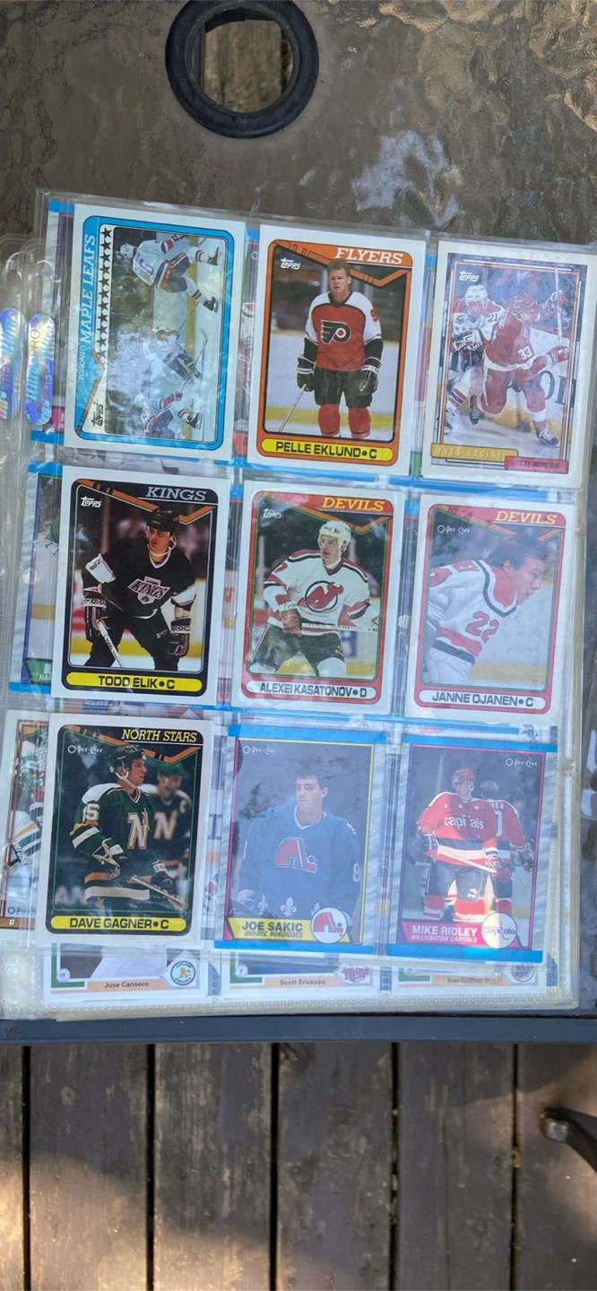 Vintage and Modern Hockey Card Collection - photo 3