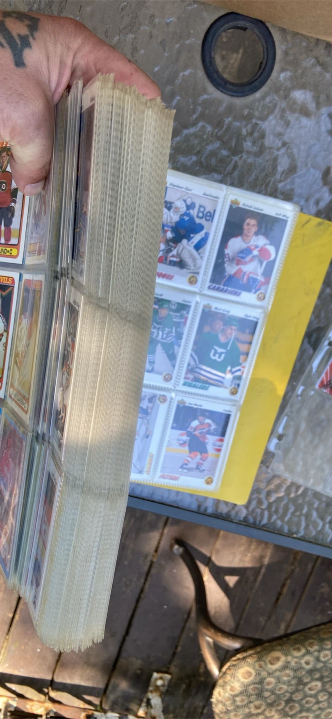 Vintage and Modern Hockey Card Collection - photo 4