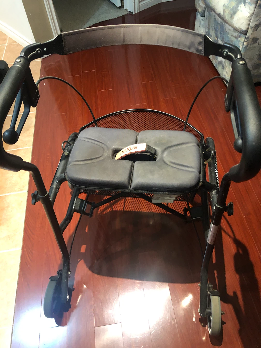 Nexus Walker with Seat and Basket - photo 4