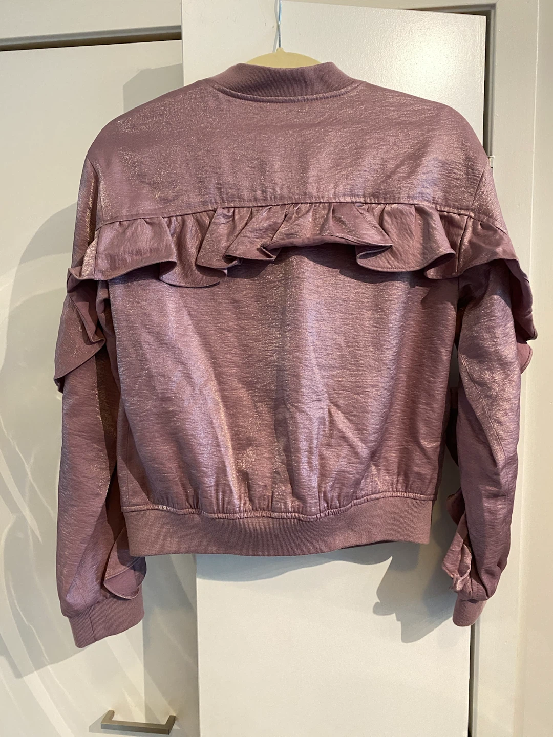2 day sale! Guess ruffle zipper jacket purple / pink - photo 2