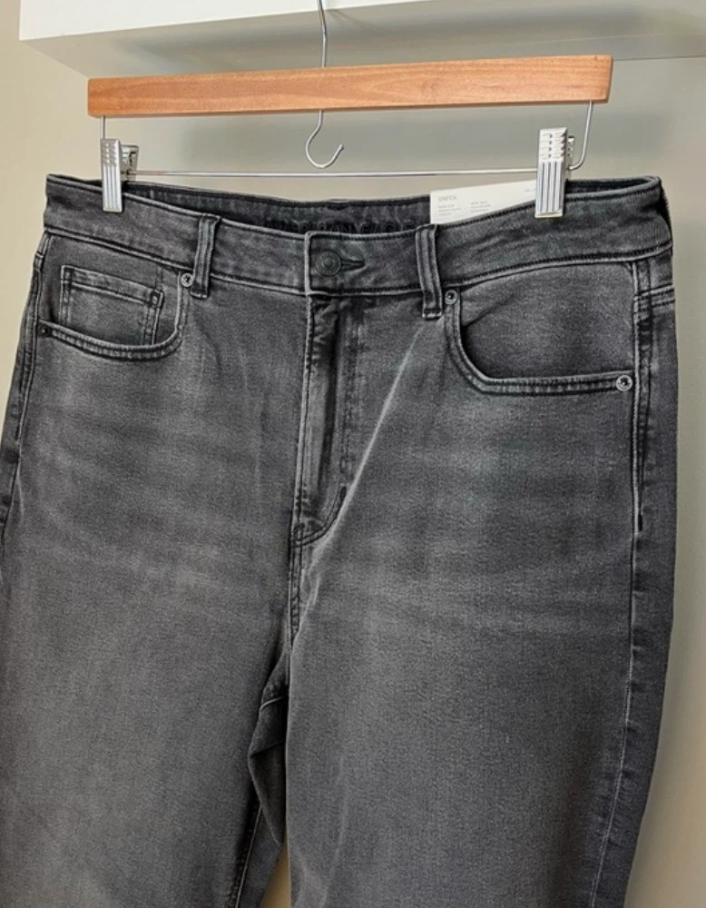 NWT American Eagle Mom Jean - Grey Size 14 - photo 2