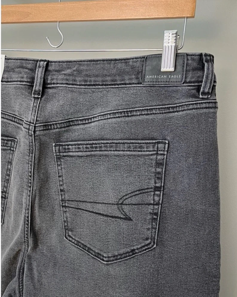 NWT American Eagle Mom Jean - Grey Size 14 - photo 4